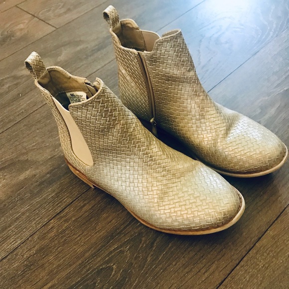 Wanted Shoes - Wanted Gold Booties
